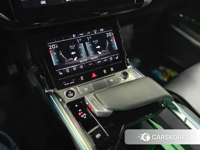 Audi e-Tron 2022 Черный из Кореи, фото 5