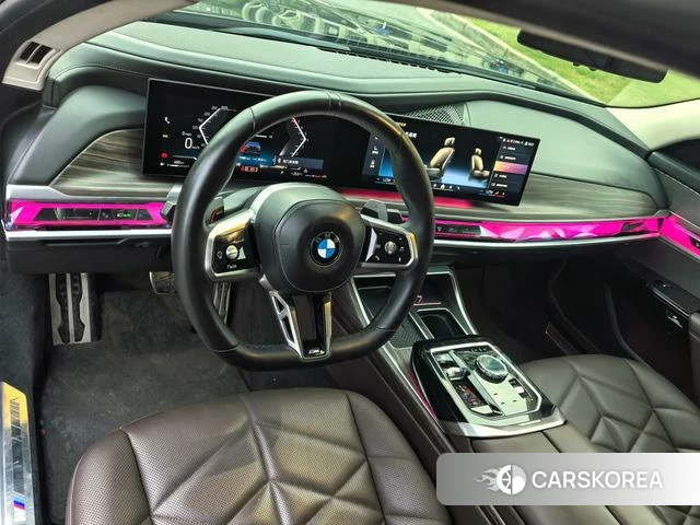 BMW 7 series 2023 Черный из Китая, фото 6