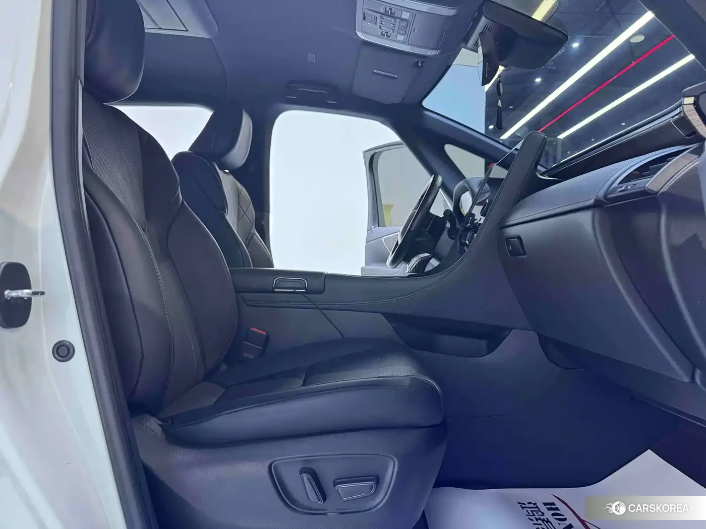 Toyota Vellfire 2024 Белый из Китая, фото 6