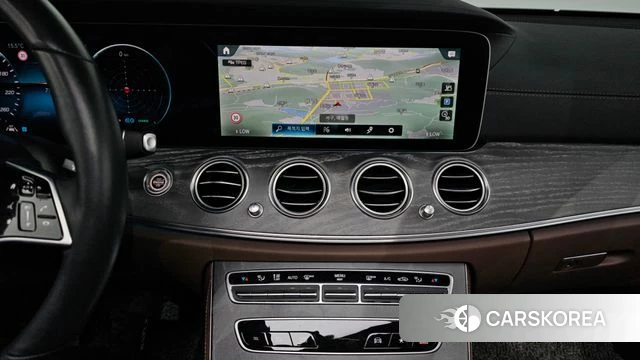 Mercedes-Benz E-Class W213 2022 Черный из Кореи, фото 6