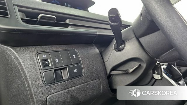 Hyundai Staria 2021 Белый из Кореи, фото 6