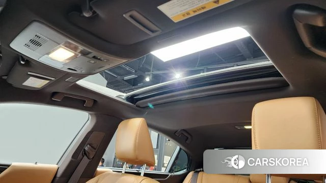 Lexus ES300h 7th generation 2019 Серебряный из Кореи, фото 6