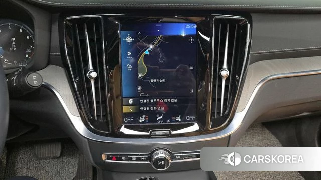 Volvo V60 Cross-Country 2nd Generation 2020 Белый из Кореи, фото 6