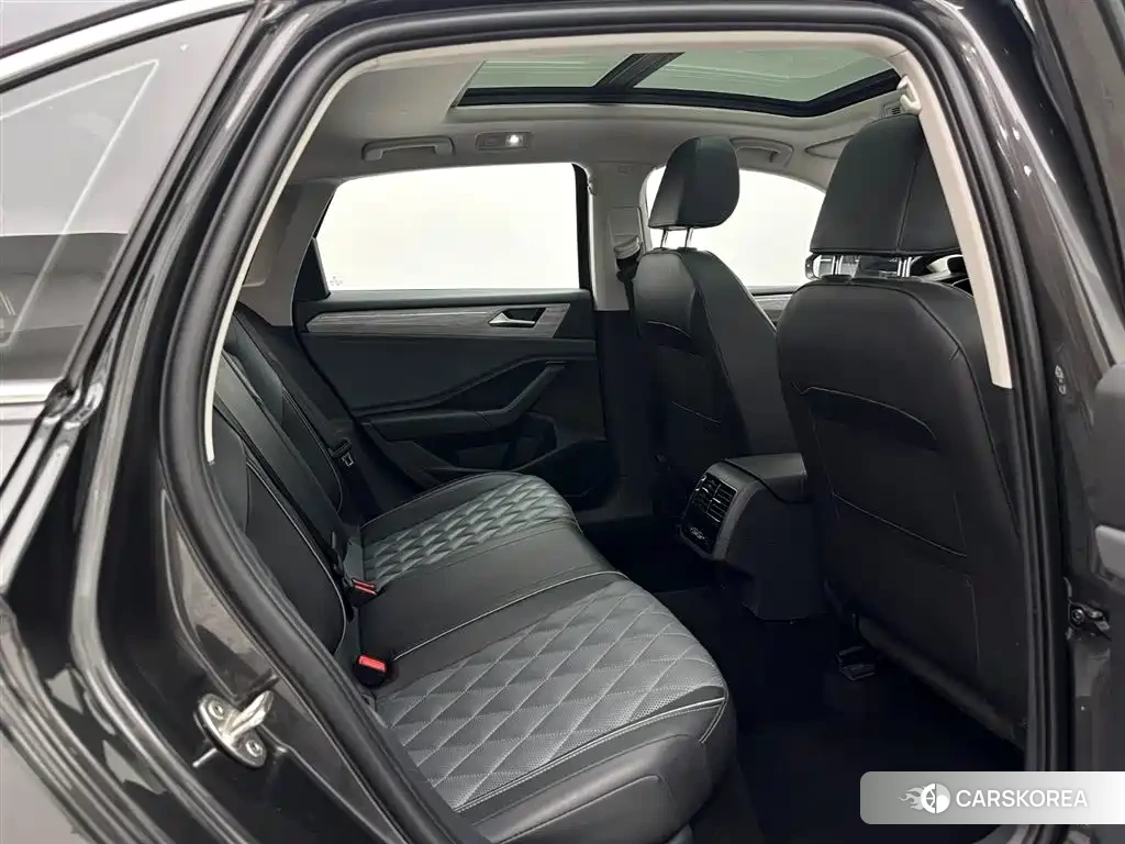 Volkswagen Sagitar 2023 Silver/gray из Китая, фото 6