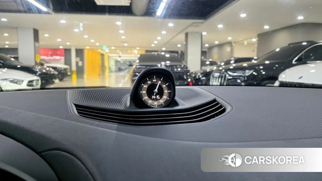 Porsche Taycan 2025 Белый из Кореи, фото 6