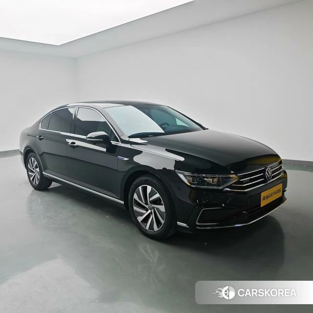 Volkswagen Magotan PHEV 2024 Черный из Китая, фото 6