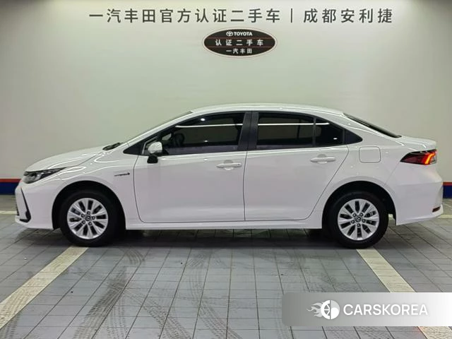 Toyota Corolla 2023 Белый из Китая, фото 6