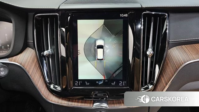 Volvo XC60 second Generation 2021 Белый из Кореи, фото 6