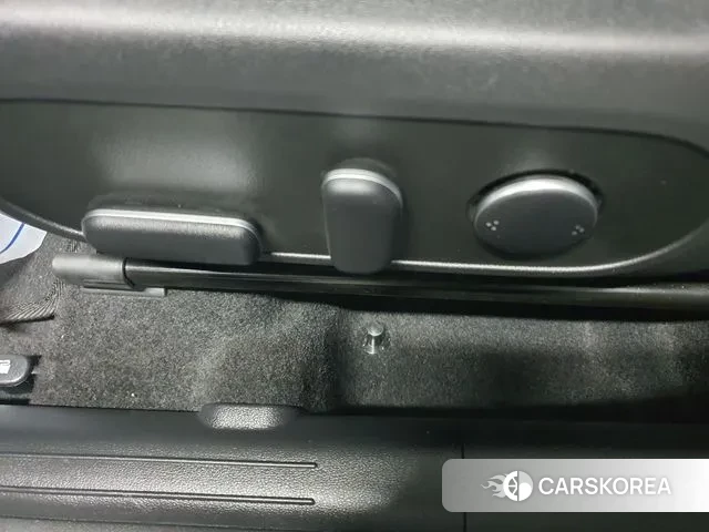 Hyundai Kona (SX2) 2023 Серебристо-серый из Кореи, фото 6