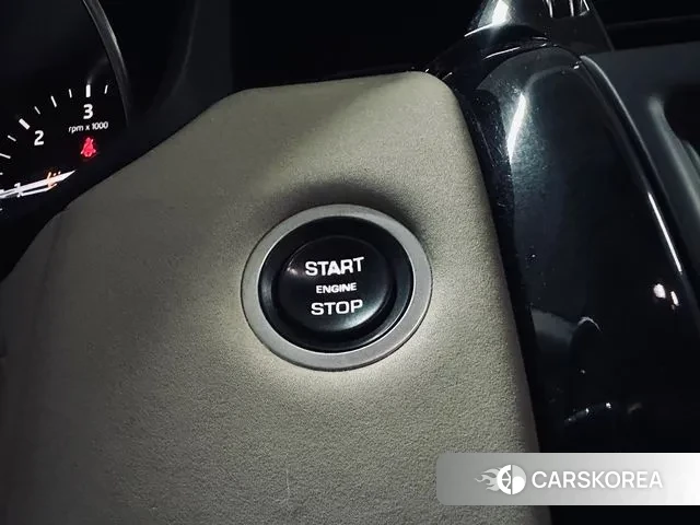 Land Rover Discovery 5 2020 Белый из Кореи, фото 6