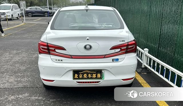 BYD Qin Yu 2018 Белый из Китая, фото 6
