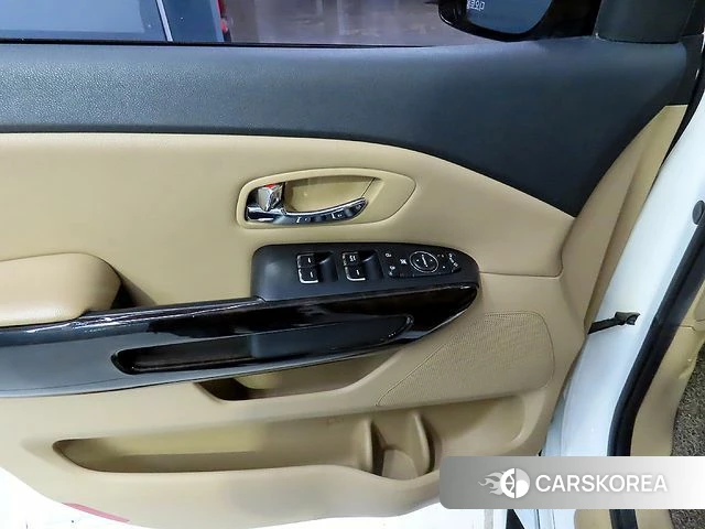 Kia The New Carnival 2019 Белый из Кореи, фото 6