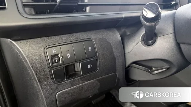 Hyundai Staria 2022 Белый из Кореи, фото 6