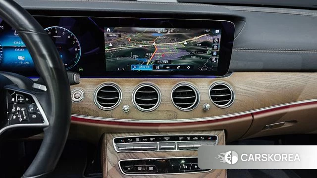 Mercedes-Benz E-Class W213 2021 Черный из Кореи, фото 6