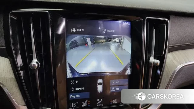 Volvo V60 Cross-Country 2nd Generation 2019 Черный из Кореи, фото 6