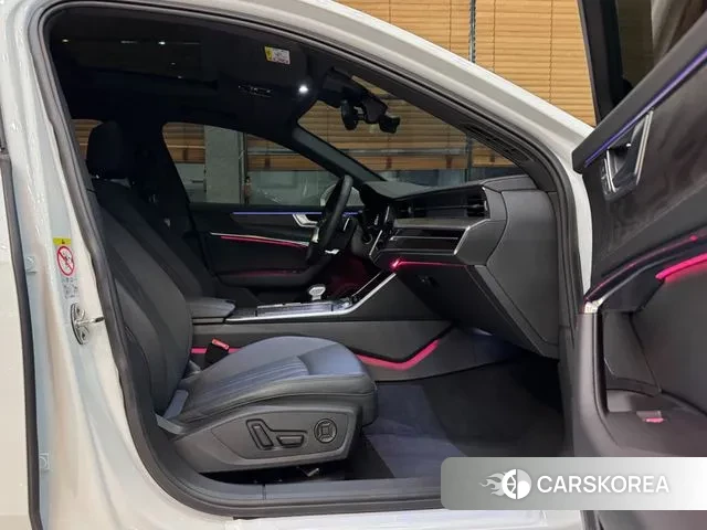 Audi A6 (C8) 2023 Белый из Кореи, фото 6