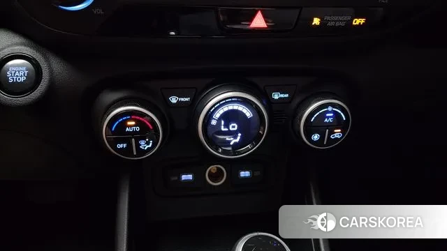 Hyundai Venue 2021 Черный из Кореи, фото 6