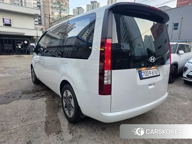 Hyundai Staria 2025 Белый из Кореи, фото 6