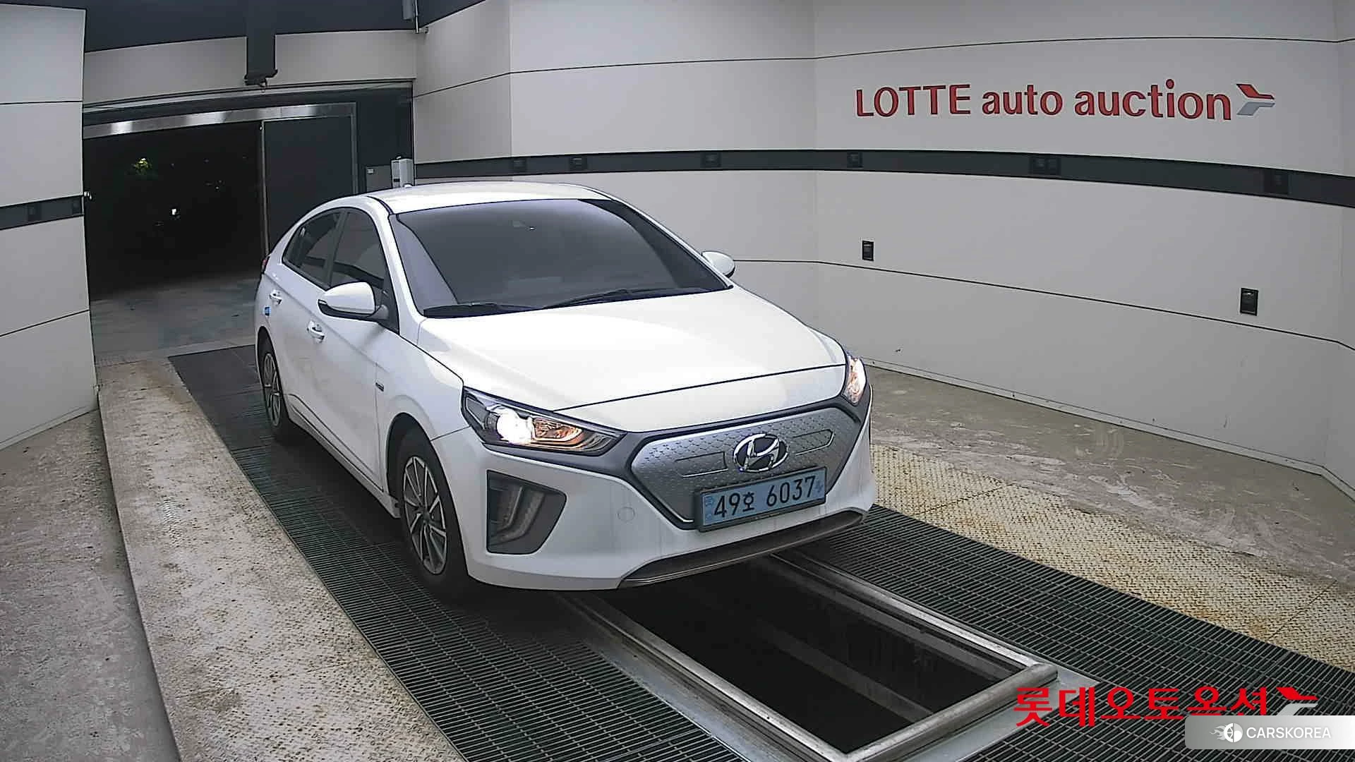 Hyundai IONIQ Electric 2020 Polar White из Кореи, фото 6