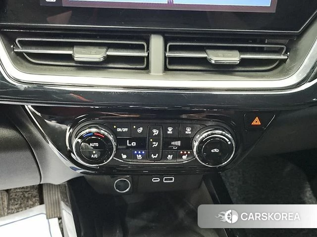 Chevrolet (GM Daewoo) Trax Crossover 2023 Белый из Кореи, фото 6