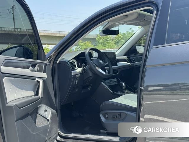 Volkswagen Tanyue 2024 Черный из Китая, фото 6
