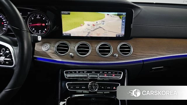 Mercedes-Benz E-Class W213 2019 Серый из Кореи, фото 6