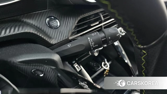 Peugeot e-2008 second generation 2023 Оранжевый из Кореи, фото 6