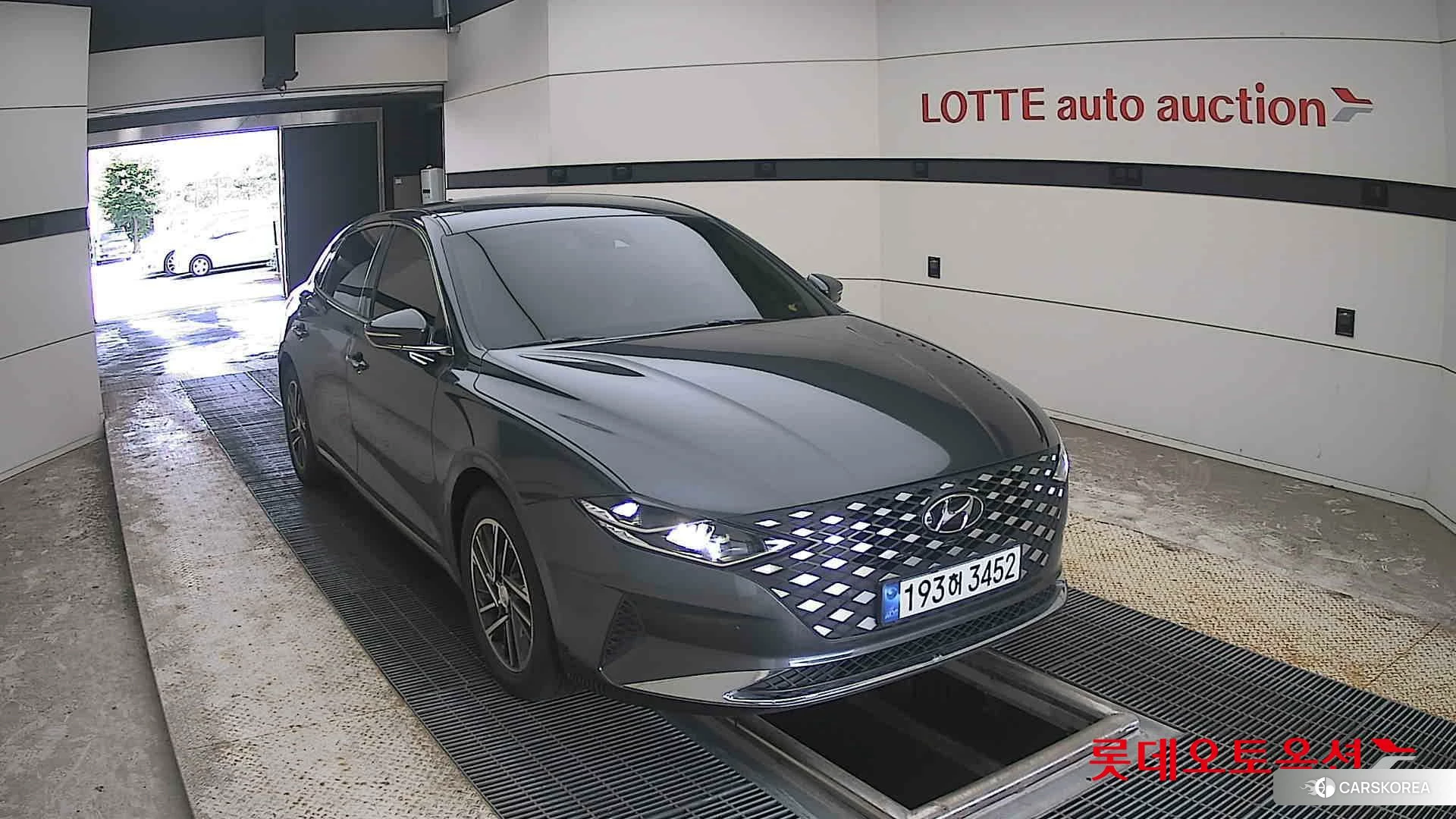Hyundai Grandeur 2022 Nocturne Grey Metallic из Кореи, фото 6