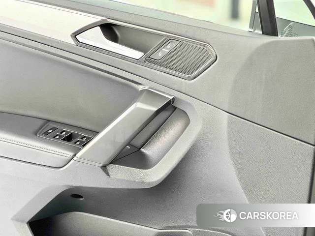 Volkswagen Tiguan L 2021 Белый из Китая, фото 6