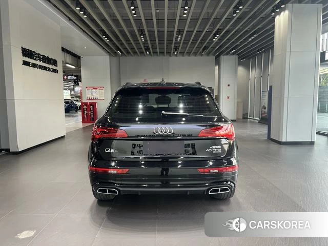 Audi Q5L 2023 Черный из Китая, фото 6