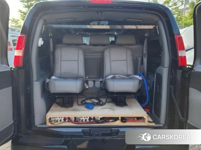 Chevrolet Express Van 2019 Черный из Кореи, фото 6