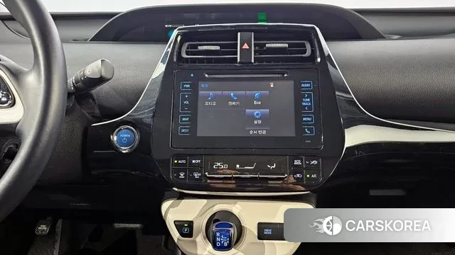 Toyota Prius 4th Generation 2018 Белый из Кореи, фото 6