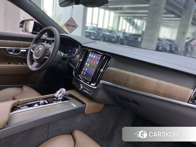 Volvo S90 2023 Черный из Китая, фото 6