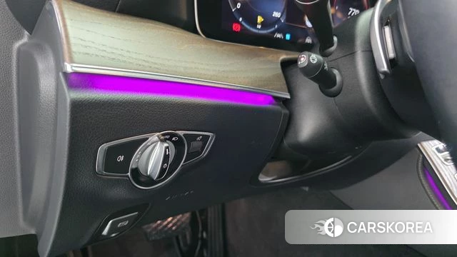 Mercedes-Benz E-Class W213 2021 Белый из Кореи, фото 6