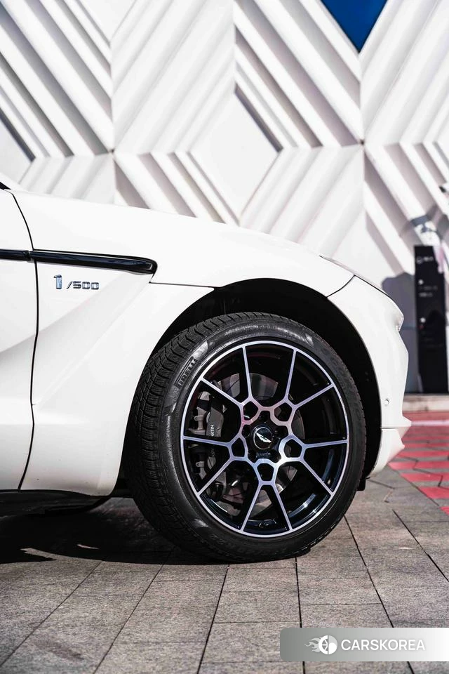 Aston Martin DBX 2021 Белый из Китая, фото 6