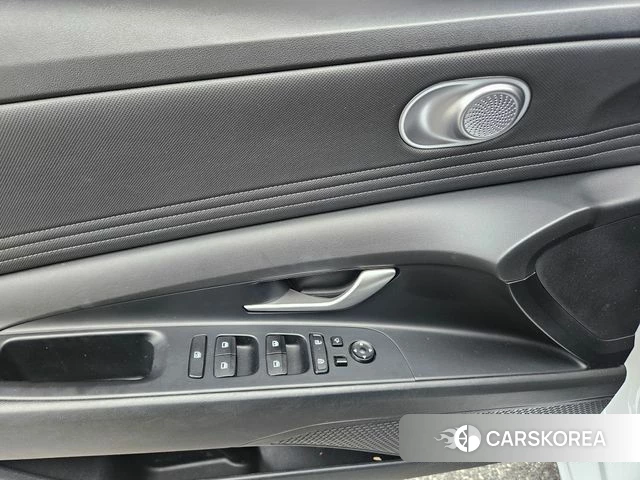 Hyundai The New Avante (CN7) 2023 Белый из Кореи, фото 6