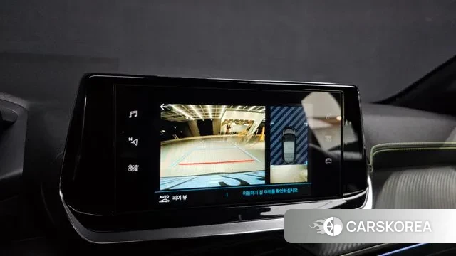 Peugeot e-208 second Generation 2022 Белый из Кореи, фото 6