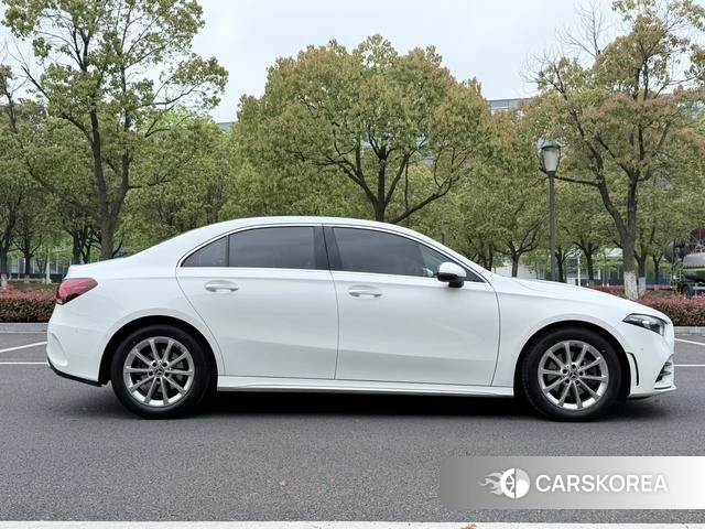 Mercedes-Benz Class A 2021 Белый из Китая, фото 6