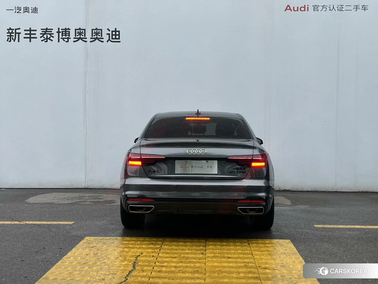 Audi A4L 2023 Темно-серый из Китая, фото 6