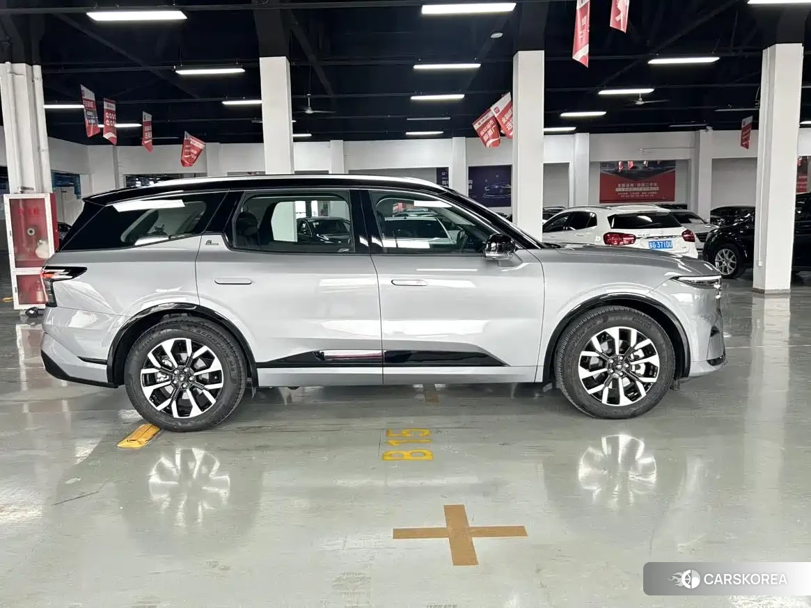 Ford Edge 2024 Silver/gray из Китая, фото 6