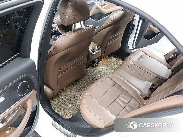 Mercedes-Benz E-Class W213 2023 Белый из Кореи, фото 6