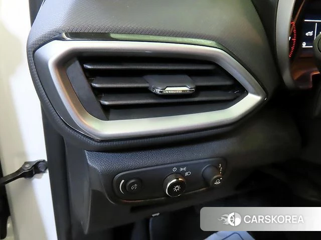 Chevrolet (GM Daewoo) Trailblazer 2021 Белый из Кореи, фото 6