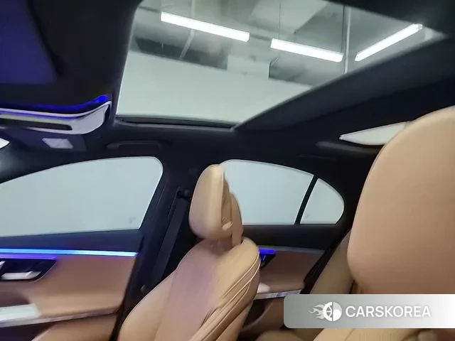 Mercedes-Benz E-Class W214 2024 Черный из Кореи, фото 6