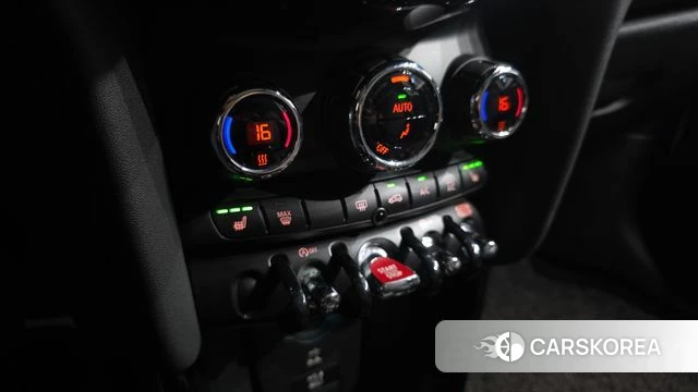 Mini Cooper 2021 Жемчужный цвет из Кореи, фото 6