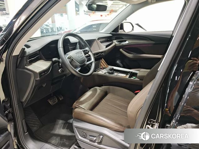 Audi Q6 2025 Черный из Китая, фото 6