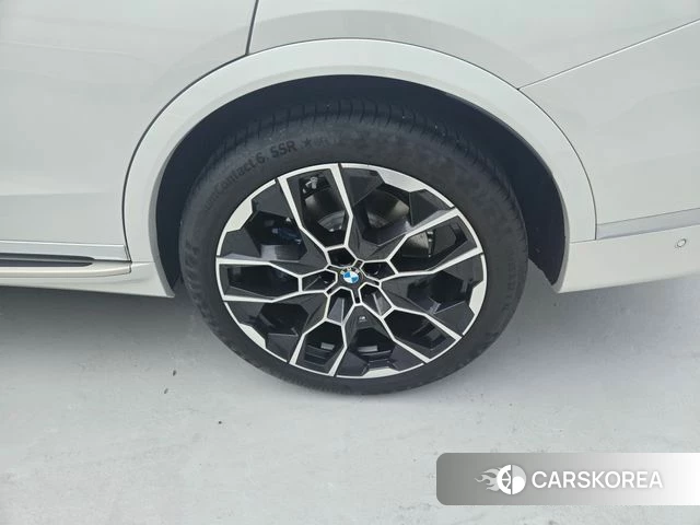 BMW X7 (G07) 2026 Белый из Кореи, фото 6