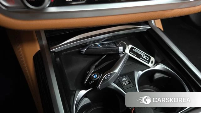 BMW 7 Series (G11) 2021 Серебристо-серый из Кореи, фото 6