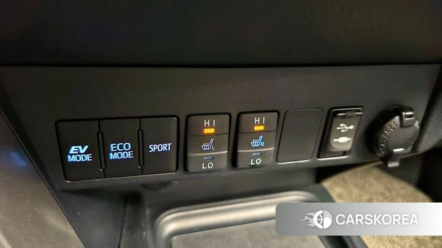 Toyota RAV4 2018 Серебряный из Кореи, фото 6