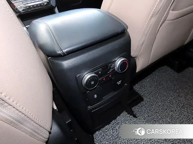 Ford Explorer 6th Generation 2023 Черный из Кореи, фото 6