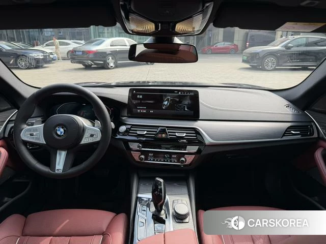 BMW 5 series 2023 Черный из Китая, фото 6